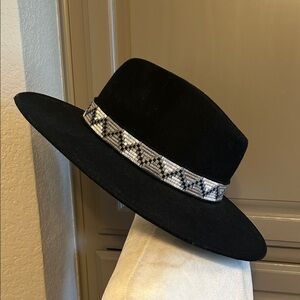 Universal Thread Black Wool Hat